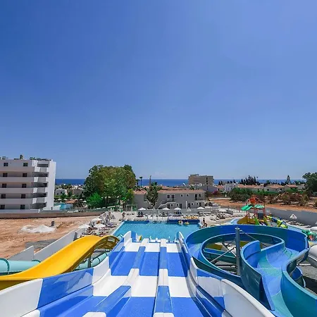 Narcissos Waterpark Aparthotel