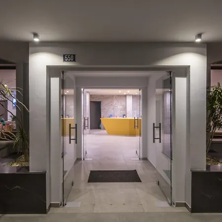 Narcissos Waterpark Ξενοδοχείο με διαμερίσματα 4*