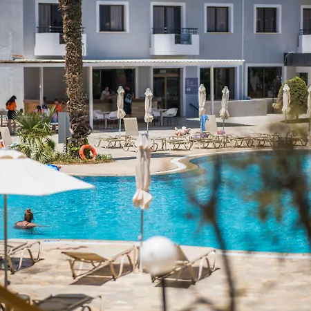 Narcissos Waterpark Ξενοδοχείο με διαμερίσματα 4*