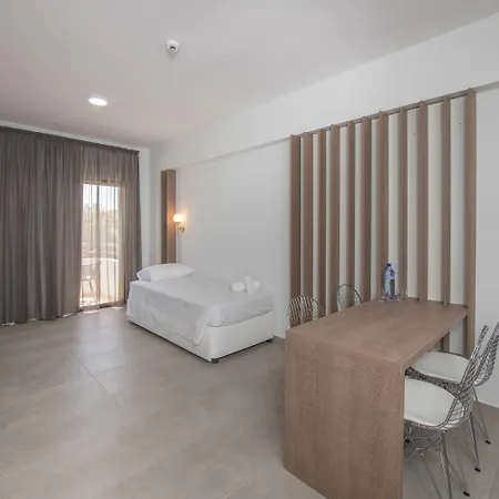 Narcissos Waterpark Ξενοδοχείο με διαμερίσματα 4*
