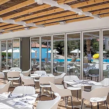Aparthotel Narcissos Waterpark Protaras