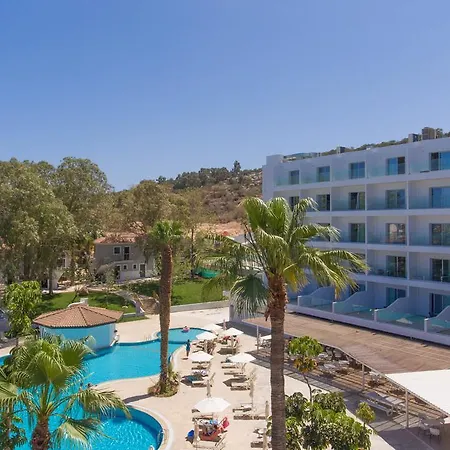 Ξενοδοχείο με διαμερίσματα Narcissos Waterpark Πρωταράς