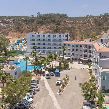 Ξενοδοχείο με διαμερίσματα Narcissos Waterpark Πρωταράς