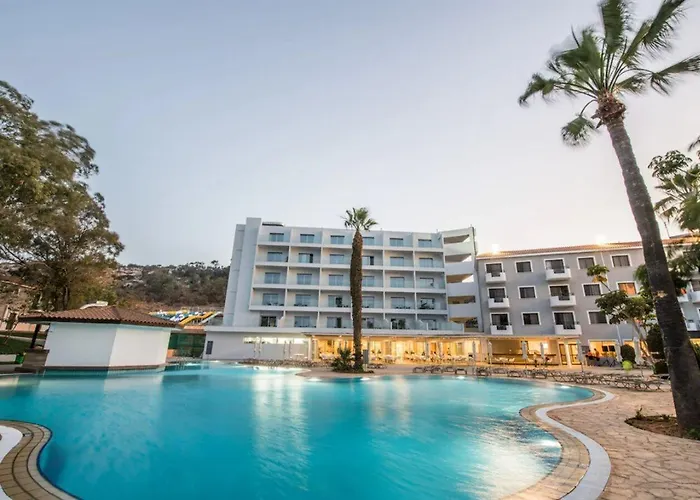 Narcissos Waterpark Aparthotel