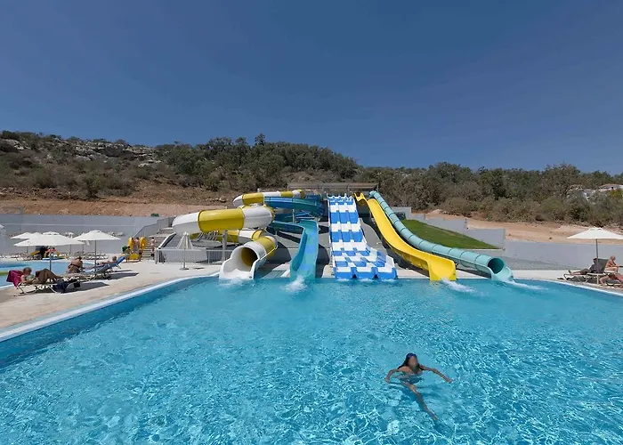 Narcissos Waterpark Aparthotel