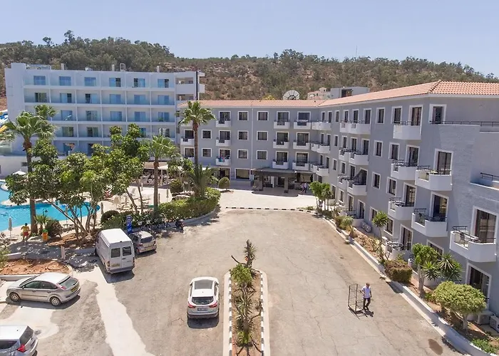 Apart-hotel Narcissos Waterpark 4*