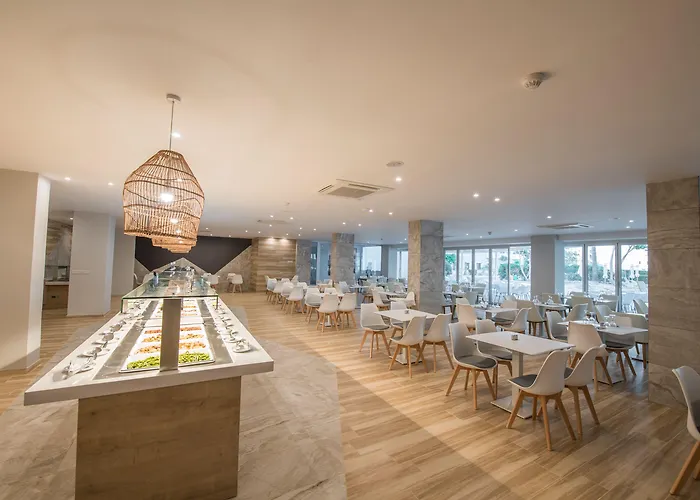 Aparthotel Narcissos Waterpark 4*