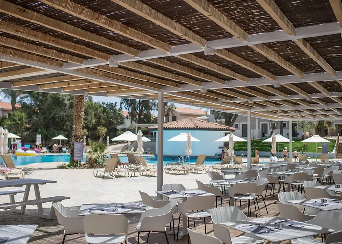 Aparthotel Narcissos Waterpark 4*