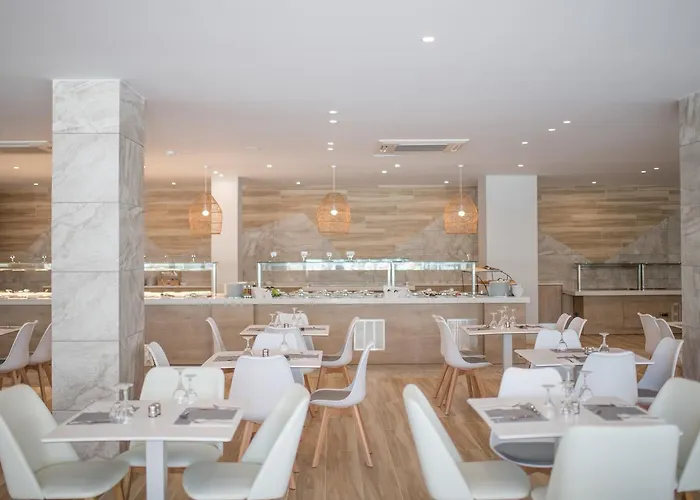 Narcissos Waterpark Aparthotel