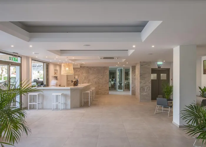 Aparthotel Narcissos Waterpark Protaras