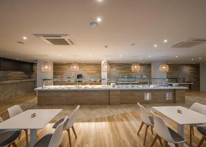 Narcissos Waterpark Aparthotel Protaras