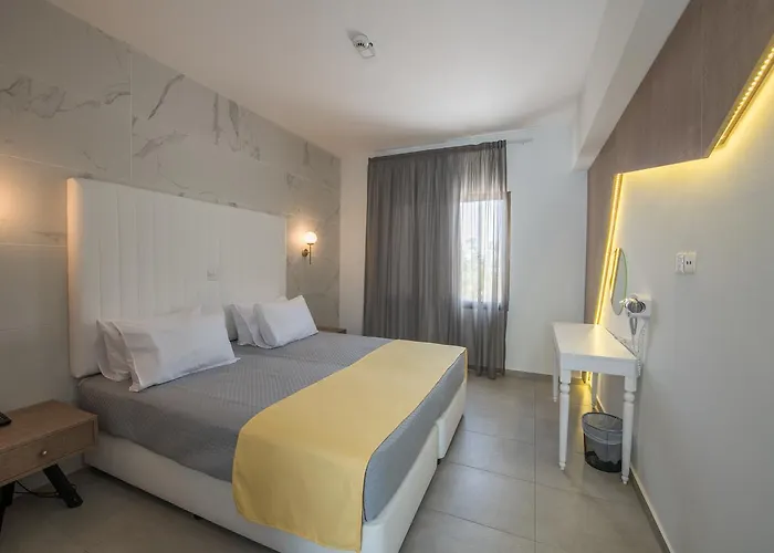 Narcissos Waterpark Aparthotel 4*