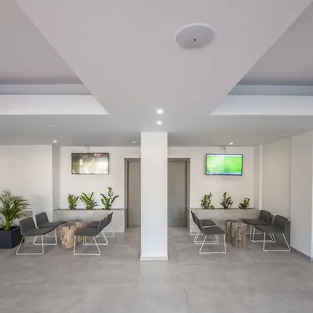 Narcissos Waterpark מלון דירות 4*