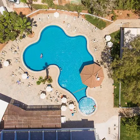 מלון דירות Narcissos Waterpark 4*