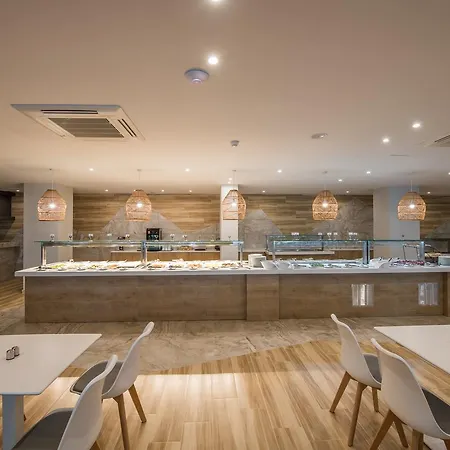 Narcissos Waterpark מלון דירות פרוטאראס